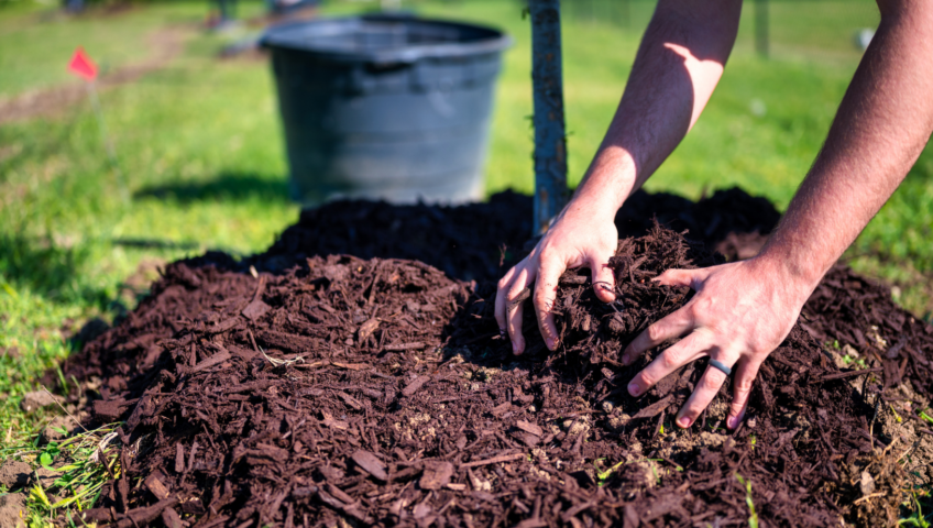 Mulching and landscaping service in Hudson NH